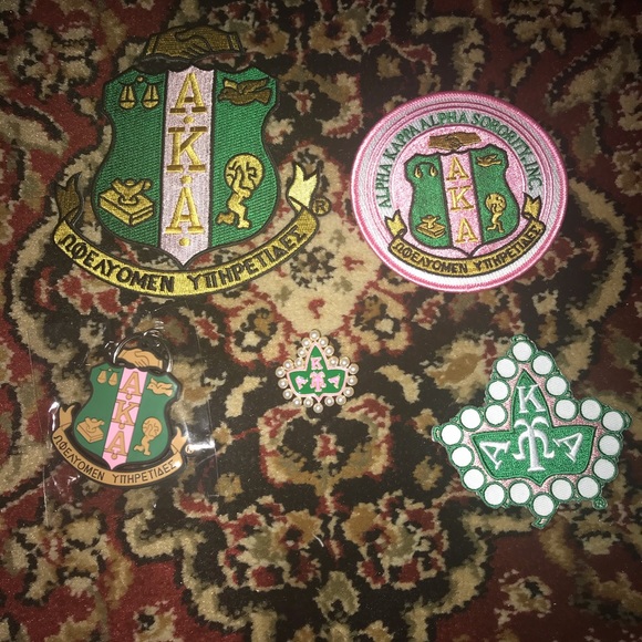 Alpha Kappa Alpha iron on patch pin brooch keychai - Picture 2 of 3